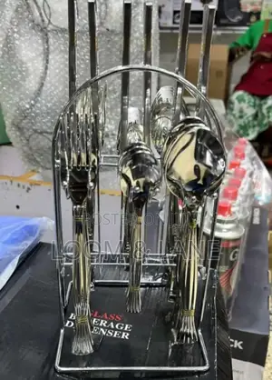 24 Pieces Cutlery Forks and Spoons.