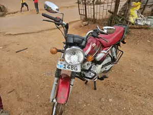 TVS HLX 125 2023 Red