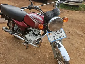 Bajaj Boxer 2019 Red