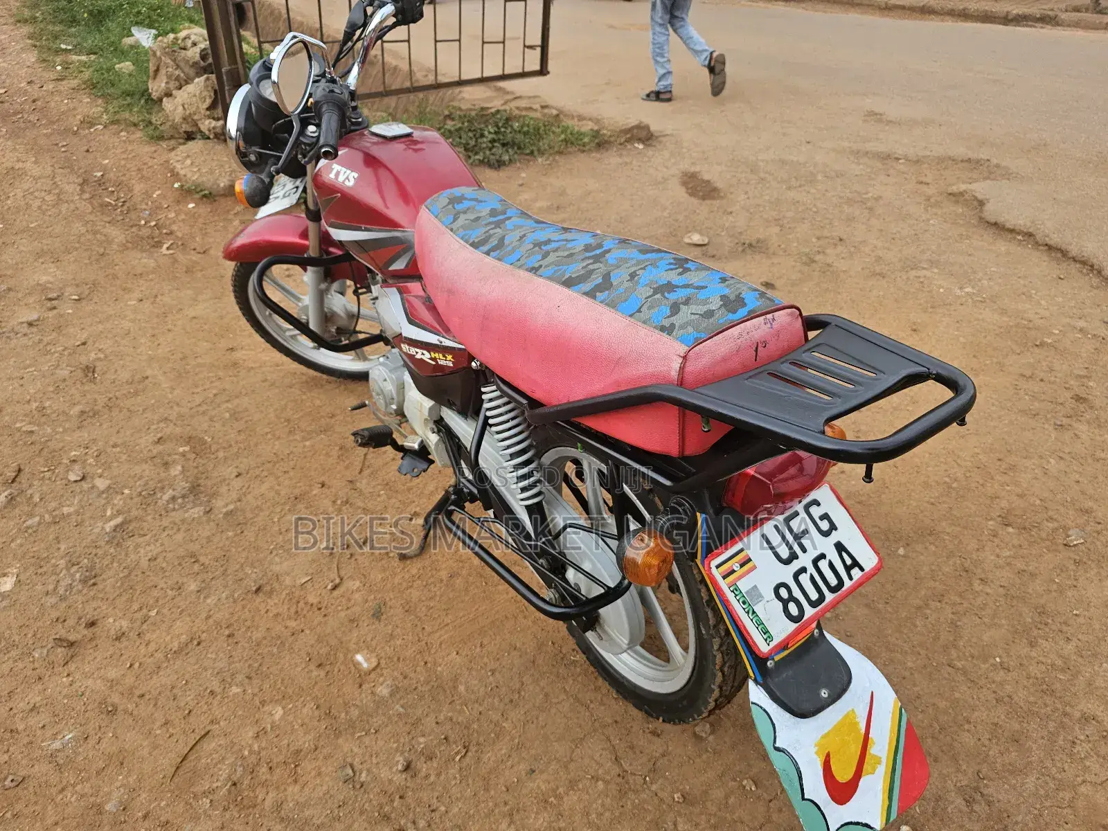 TVS HLX 125 2022 Red