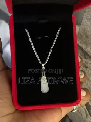 Simple Lady’S Necklaces