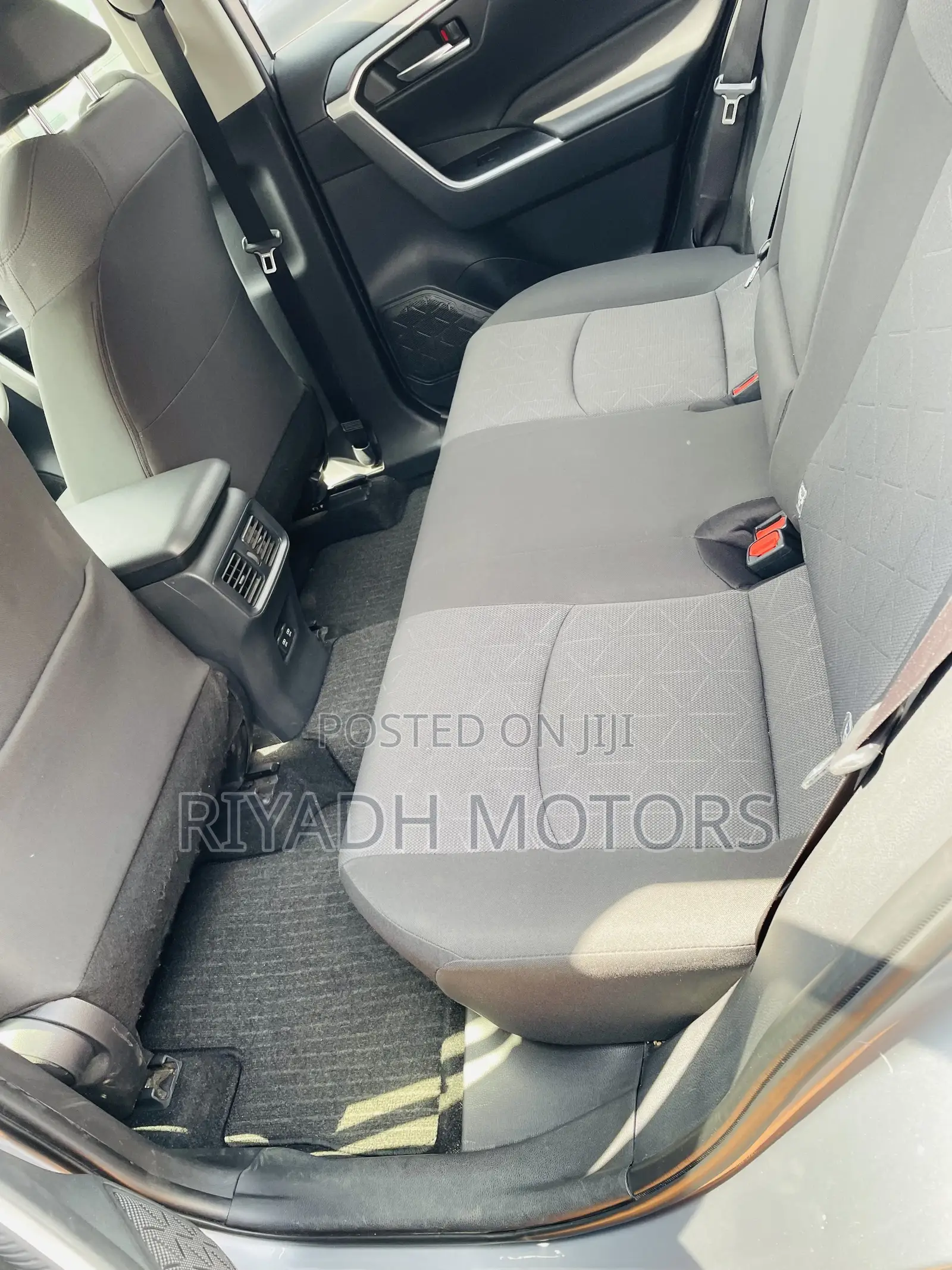 Toyota RAV4 2017 Silver