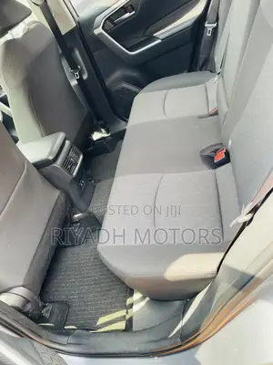 Toyota RAV4 2017 Silver