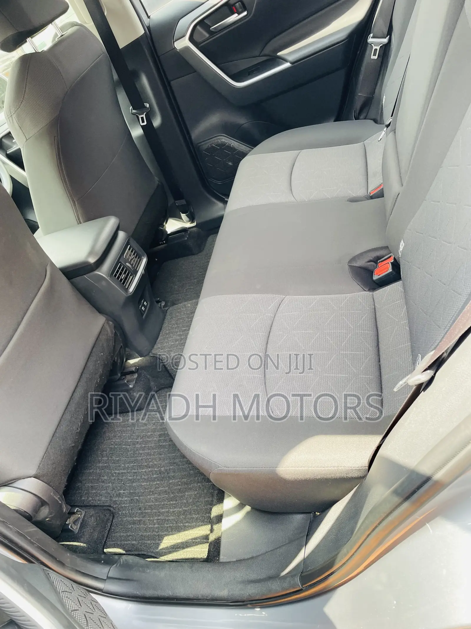 Toyota RAV4 2017 Silver