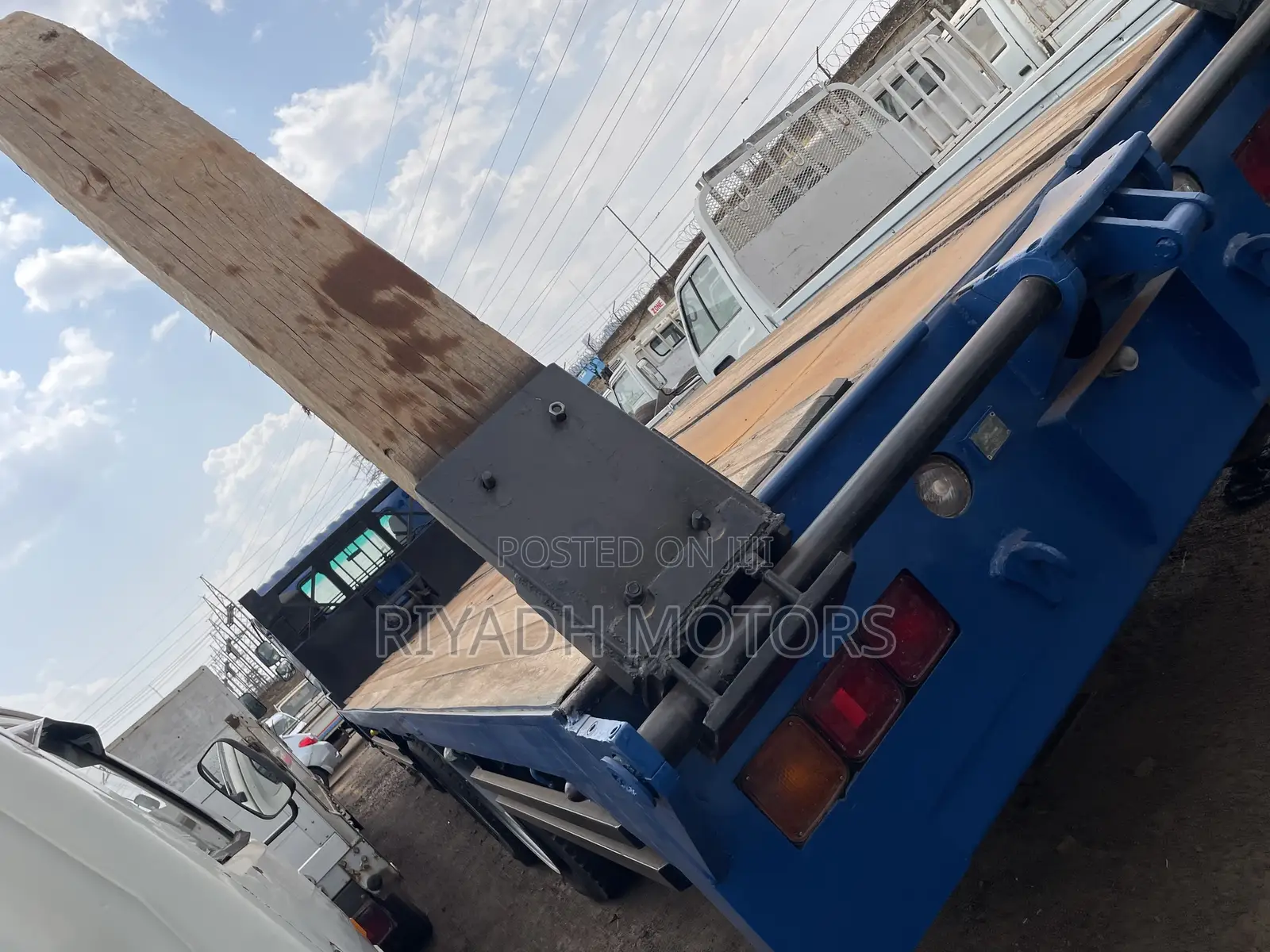 Fuso Low Bed