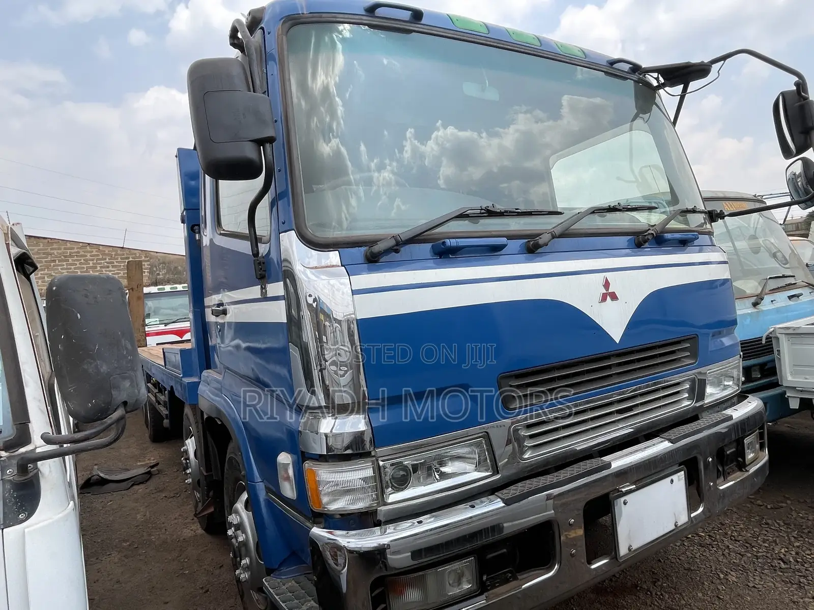 Fuso Low Bed