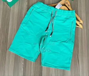 Casual Shorts. Green Lite