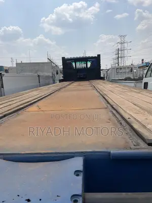 Fuso Low Bed