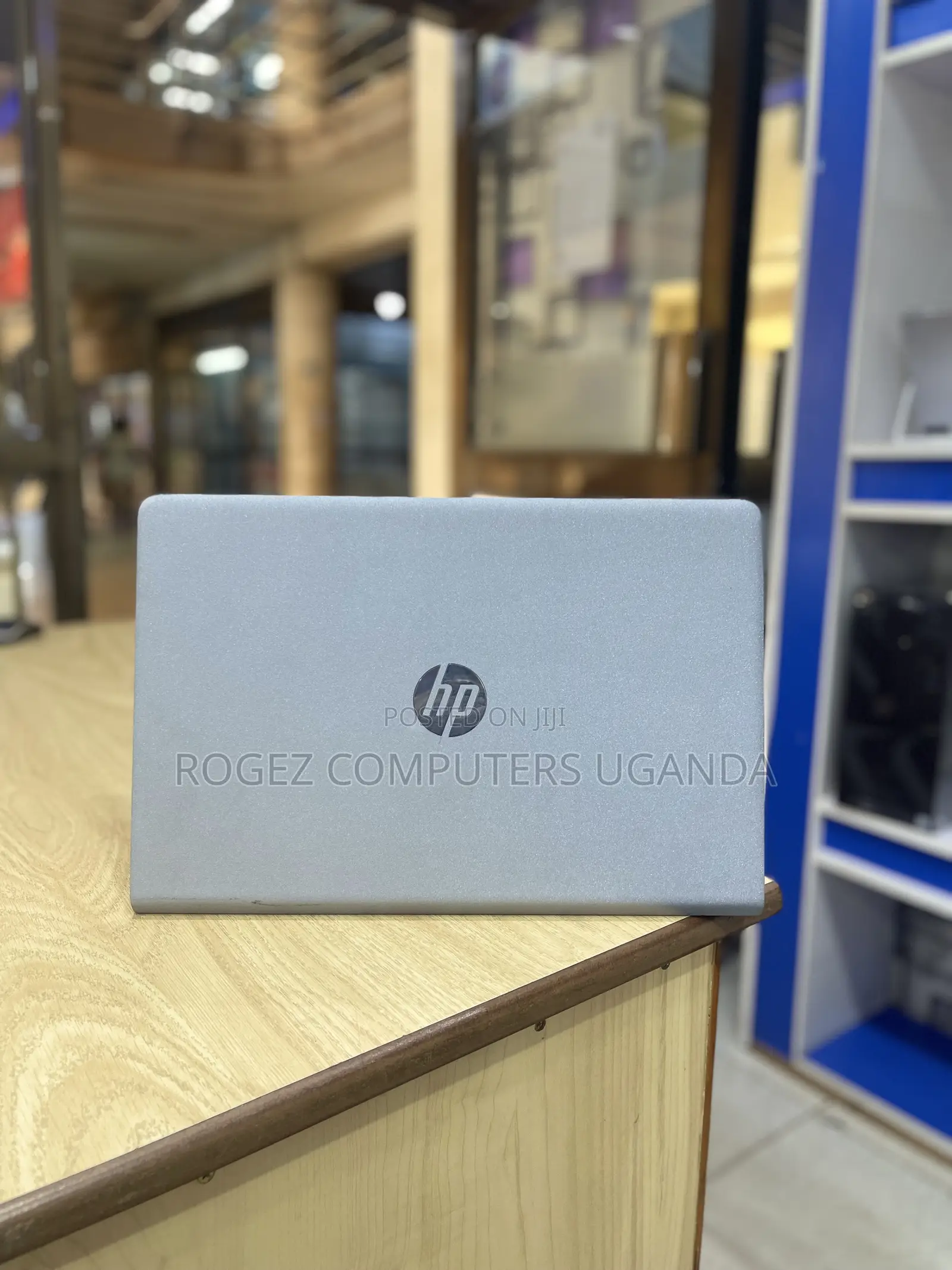 New Laptop HP Pavilion 15-Cs3063cl 8GB Intel Core I7 SSD 256GB