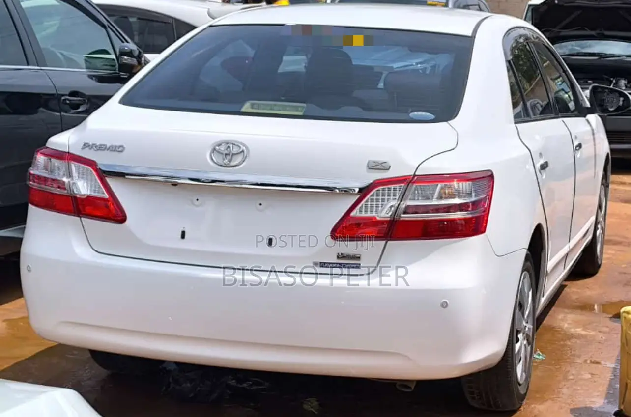 Toyota Premio 1.8 AWD 2015 White