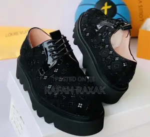 Original Louis Vuitton Designer Luxury Lace Up Shoes
