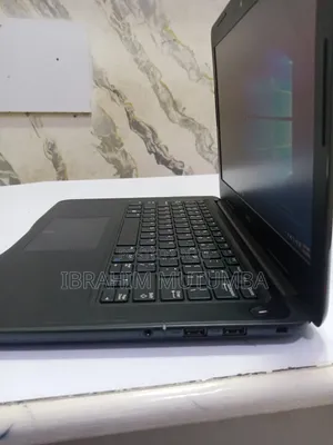 Laptop Dell Latitude 3380 4GB Intel Core I3 HDD+SSD 500GB