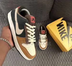 Original Nike Sb Dunk Low Pro “Joe Strummer” Sneakers
