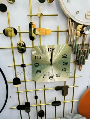 Decorated Wall Clock / Luxury Clock