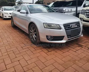 Audi A5 2.0T Premium Quattro 2011 Silver