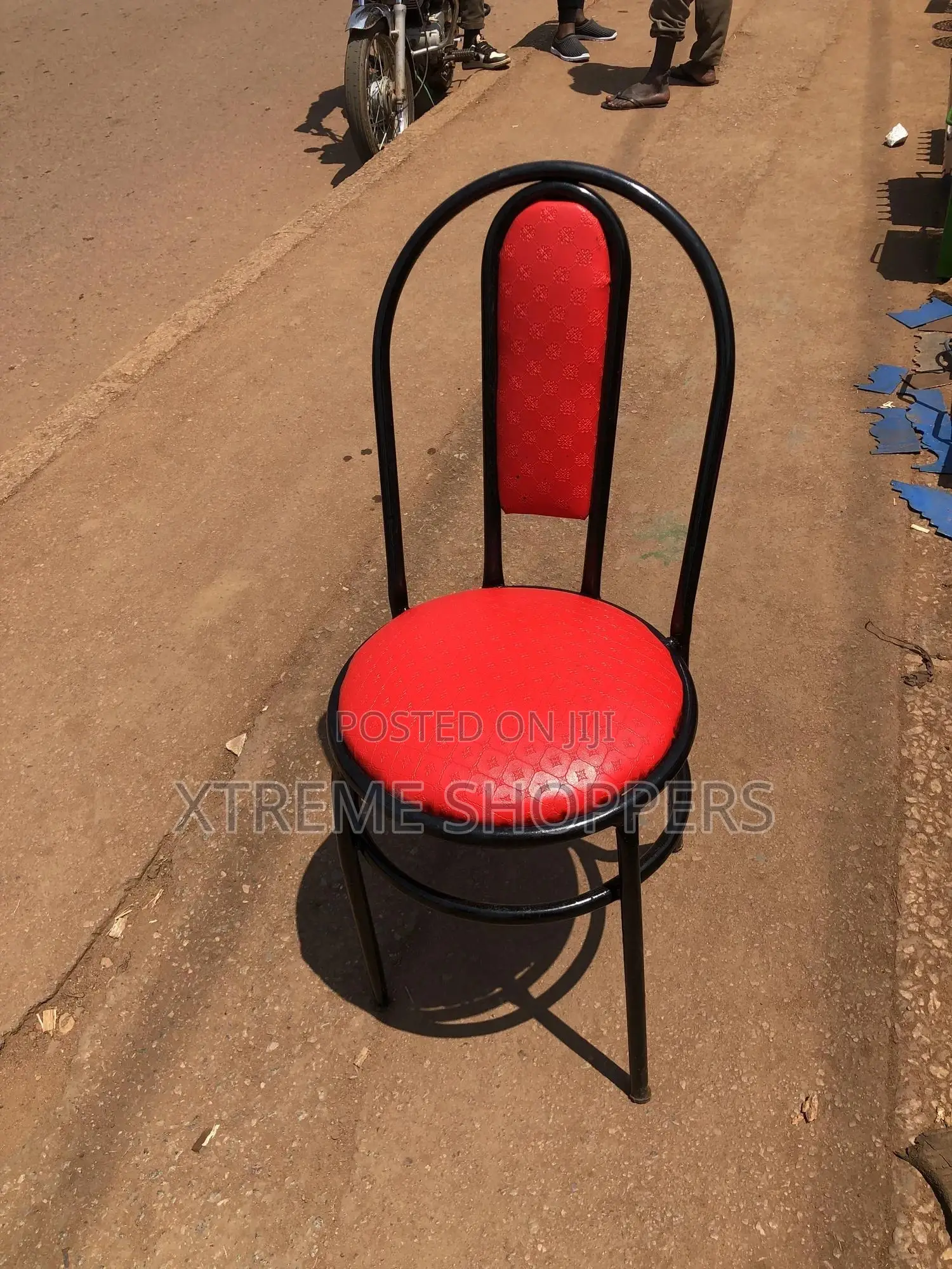 Excellent/ Comfortable Restaurant Chairs/ 001