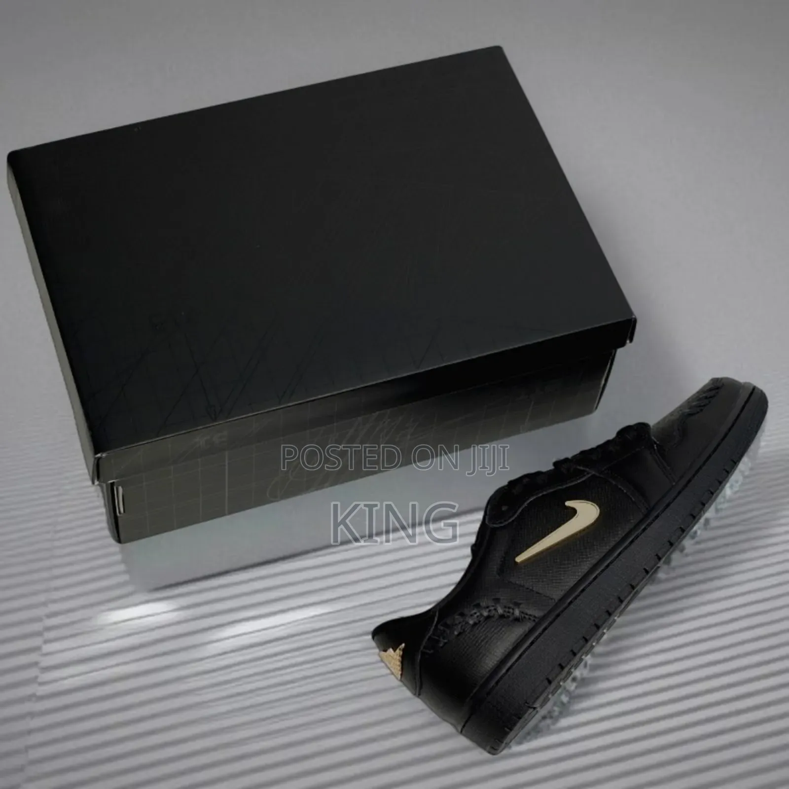 Air Jordan 1 Low Method of Make Black Metallic Gold