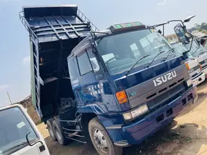 Isuzu 10 Tyres Single Linght