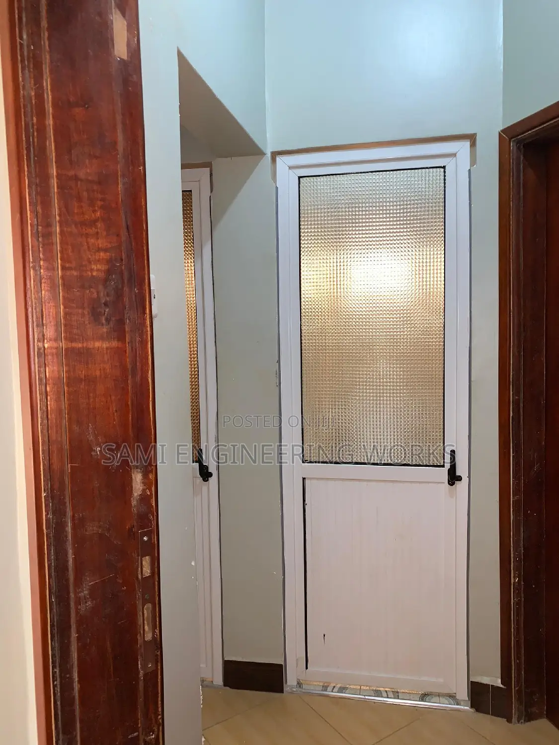 Bathroom Door Kitende