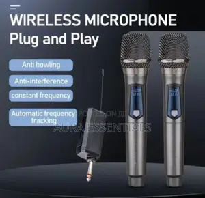 Professional FM Handheld Wireless Dynamic Microphone