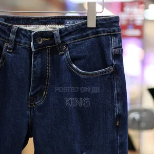 Dark Blue Denim Jeans. Slim Fit