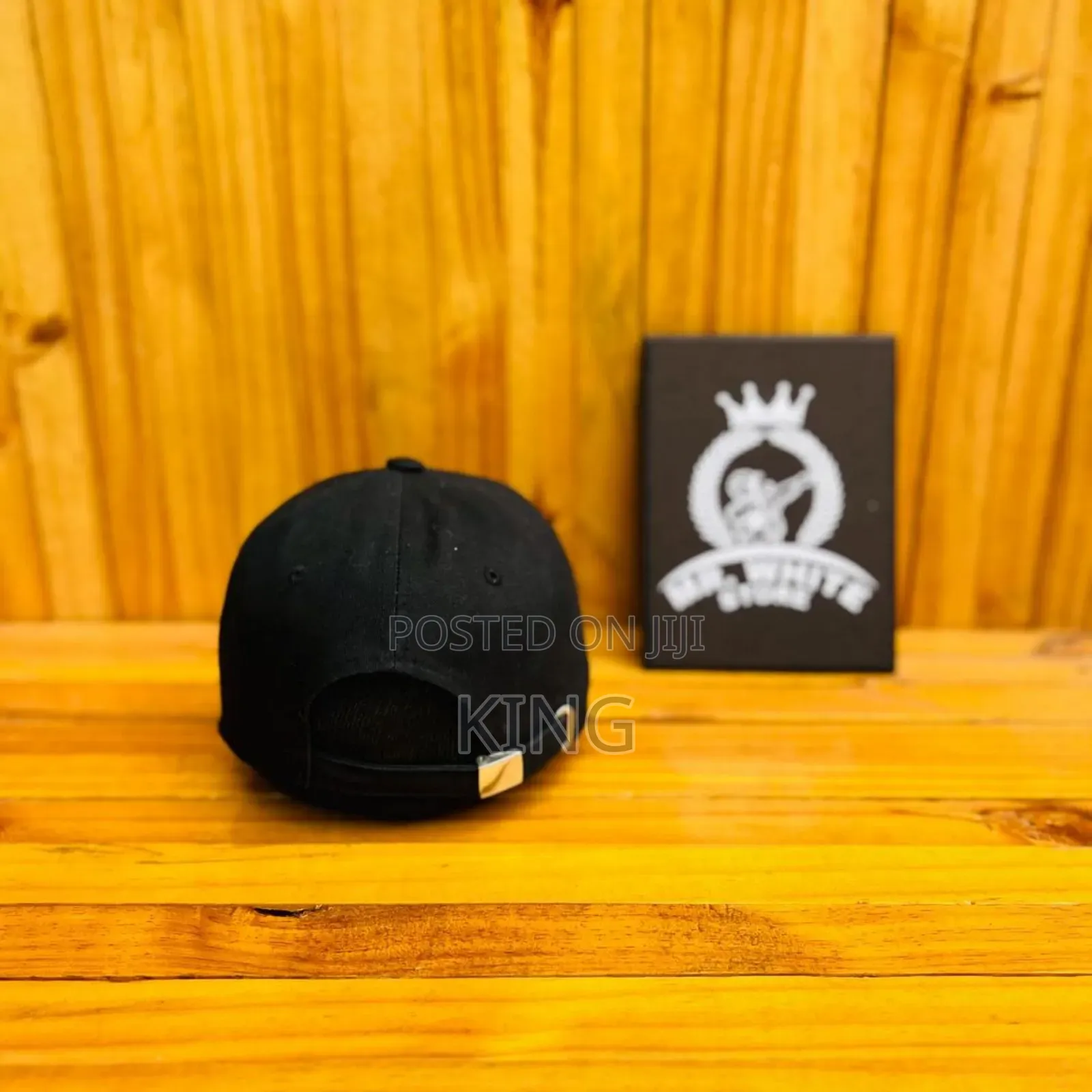 Jean Caps.