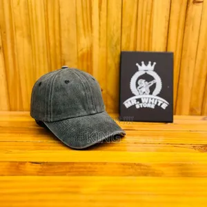 Jean Caps.
