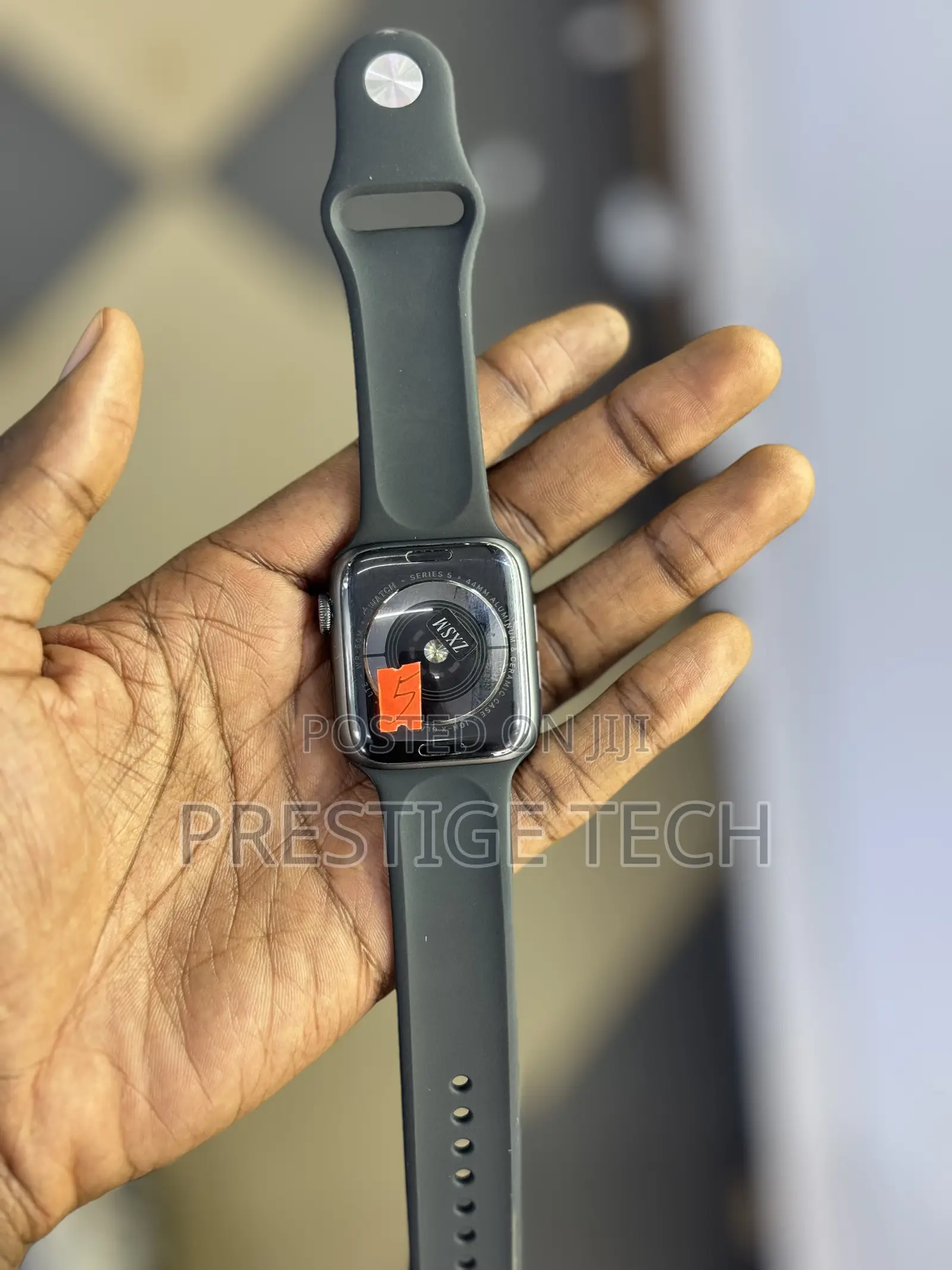 Apple Watch Series 5 44mm