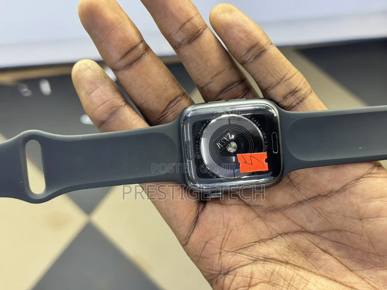 Apple Watch Series 5 44mm