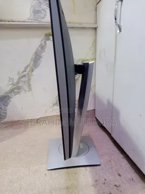 It's HP Monitor,24 Inch,