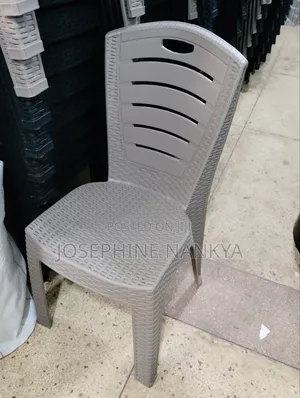 Armless Chair, Kakeeka