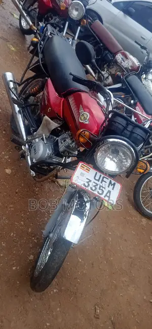 Bajaj Boxer 2021 Red