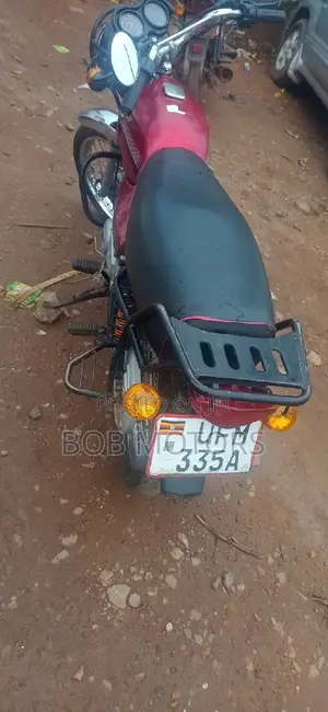 Bajaj Boxer 2021 Red