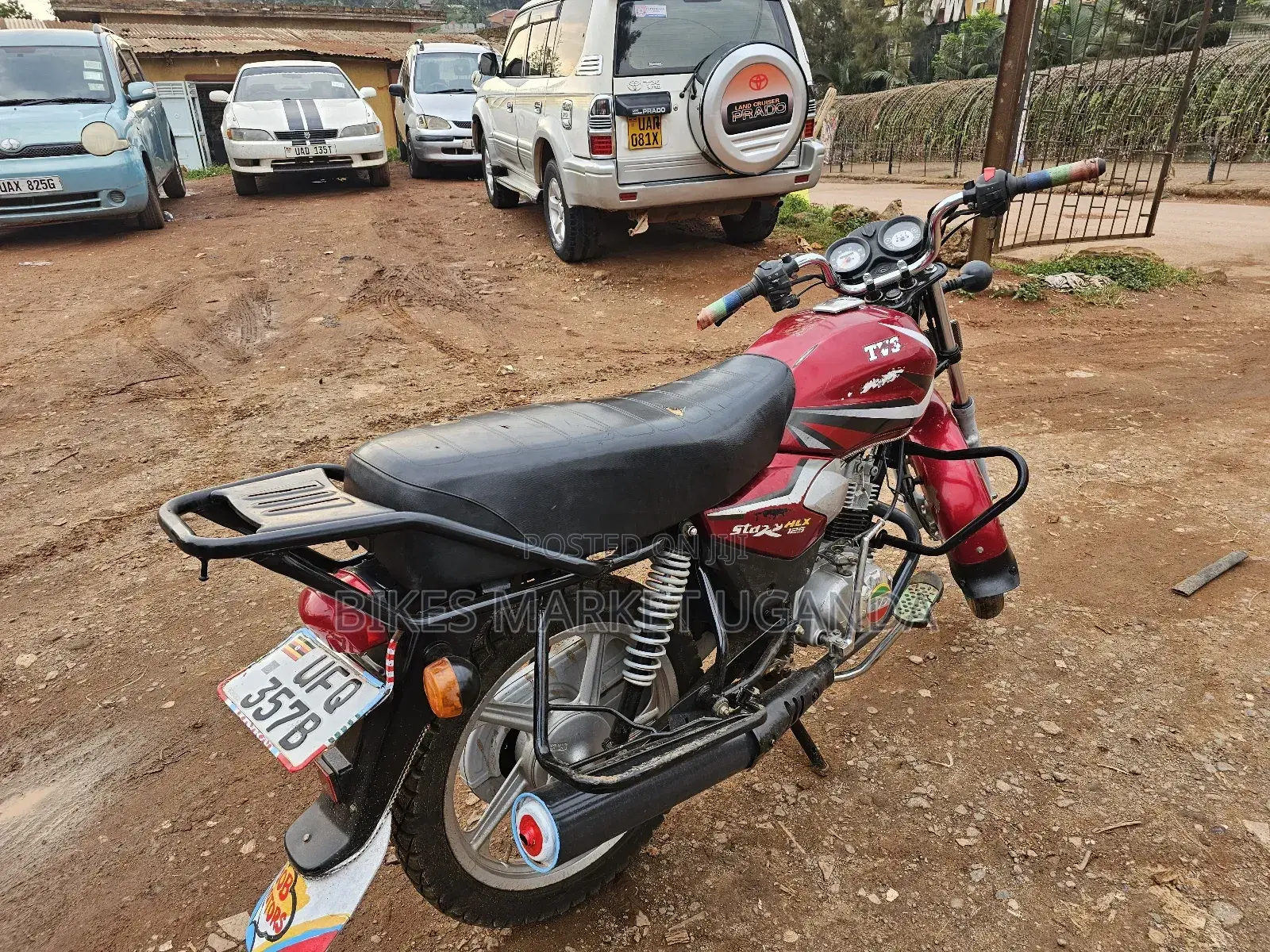 TVS HLX 125 2023 Red