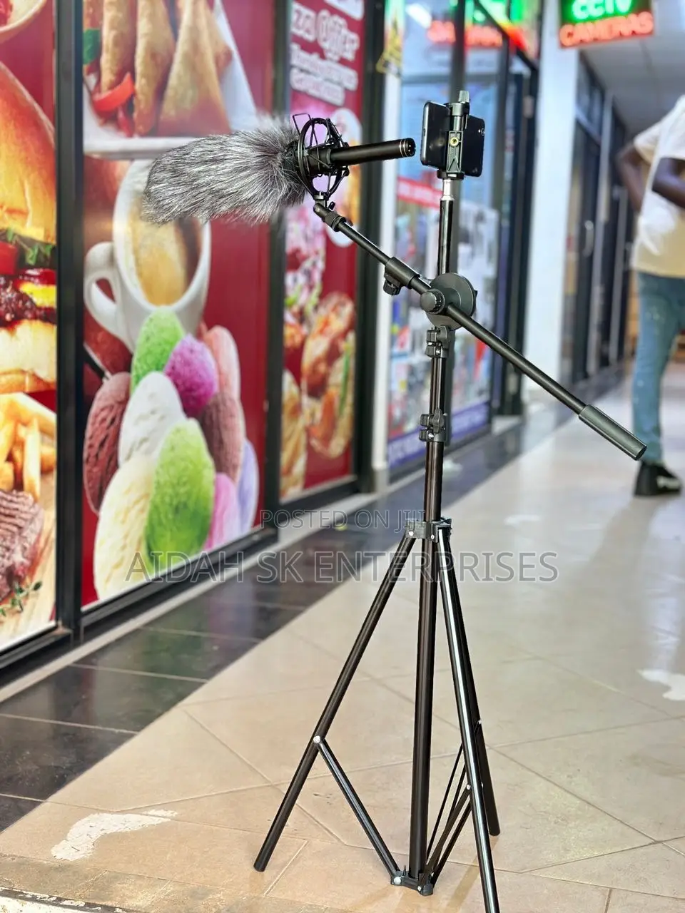 Tripod Base Professional Microphone Stand