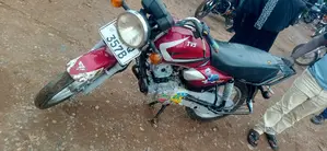 TVS HLX 125 2021 Red