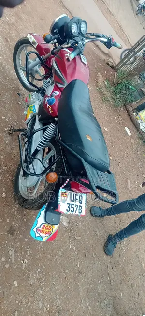 TVS HLX 125 2021 Red