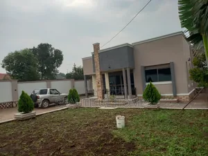 Furnished 4bdrm House in Kira for sale
