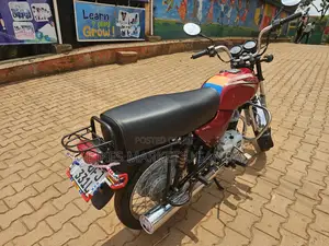 Bajaj Boxer 2023 Red