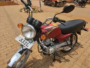Bajaj Boxer 2023 Red