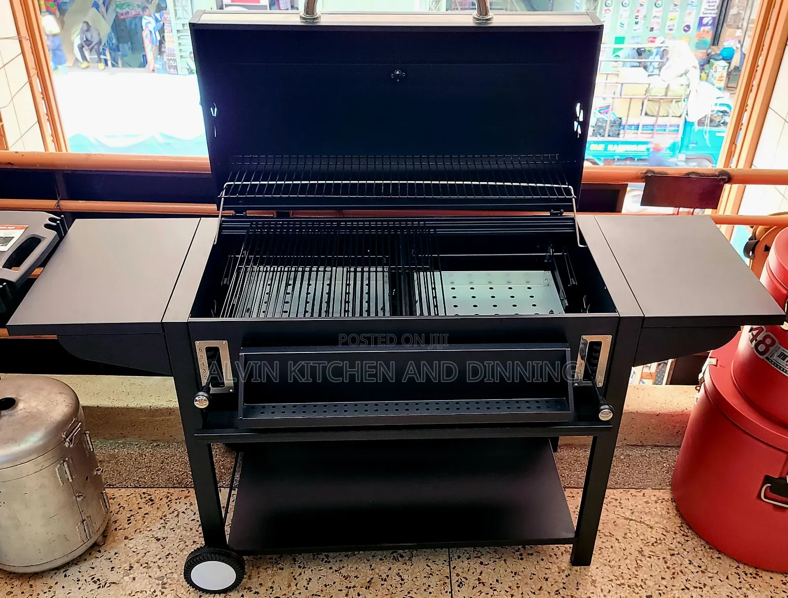 Barbecue Grill, Large American Charcoal Grill