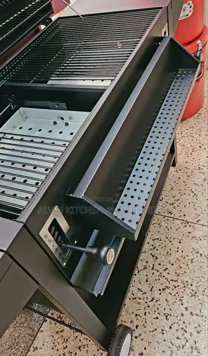 Barbecue Grill, Large American Charcoal Grill