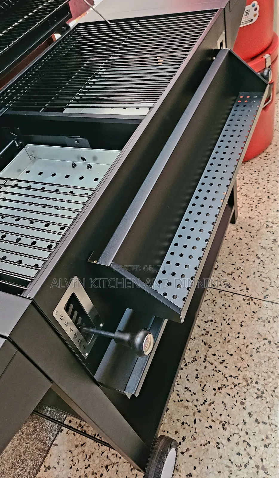 Barbecue Grill, Large American Charcoal Grill