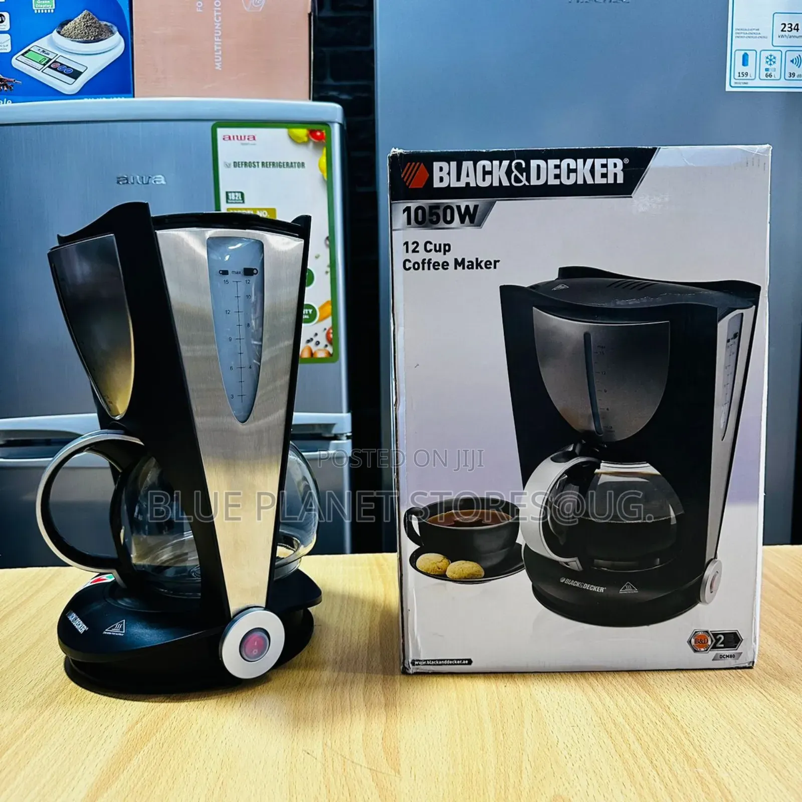 Black + Decker "12 Cups" Coffee Makers \\ 1050w \\ Dcm80-B5