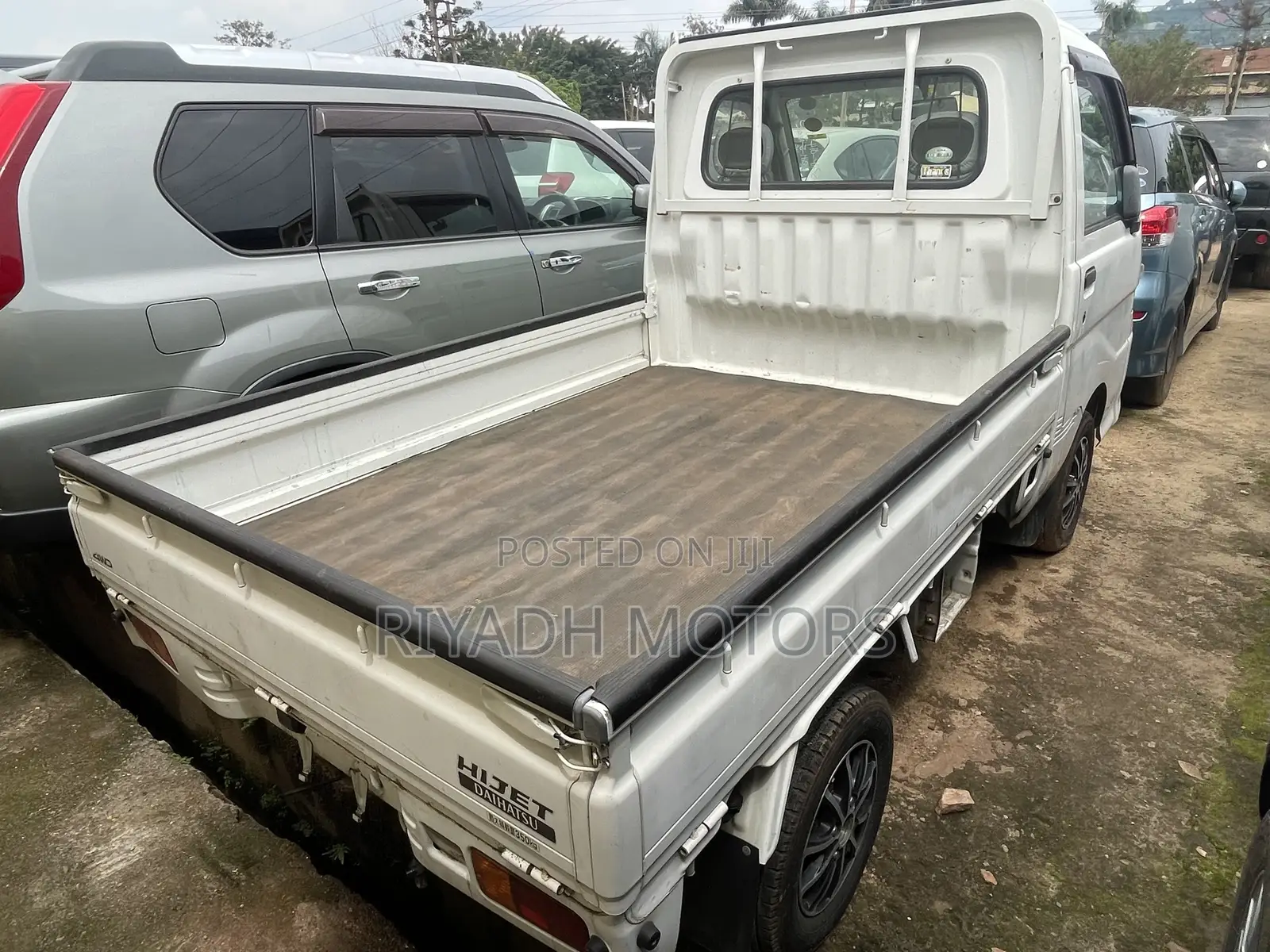 Daihatsu HIJET 2012 White