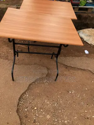 Excellent Quality Restaurant Commercial Tables