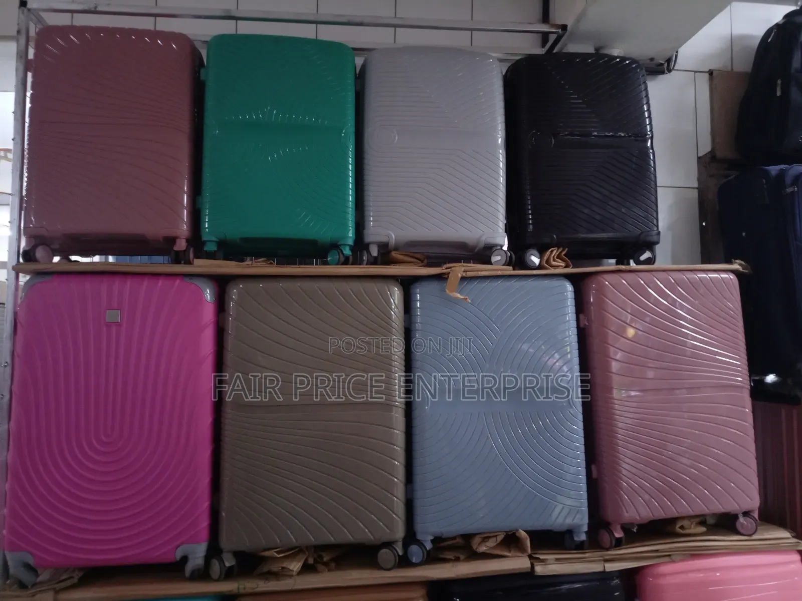 Plastic Suitcases Rubber in Extra Large Size