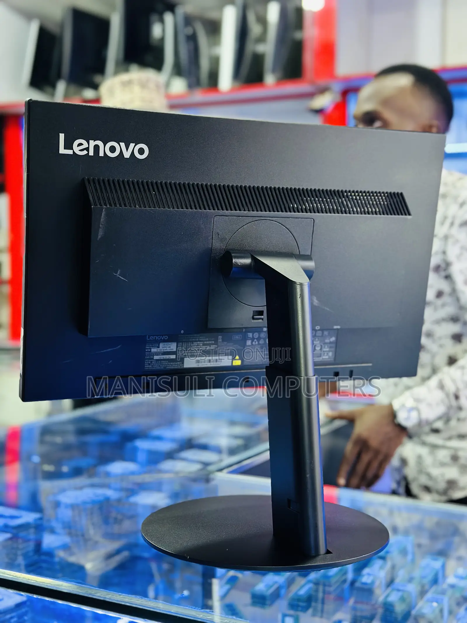 Monitor Lenovo Ips 24 Inch Screen Ips VGA USB 3.0 DP DIV