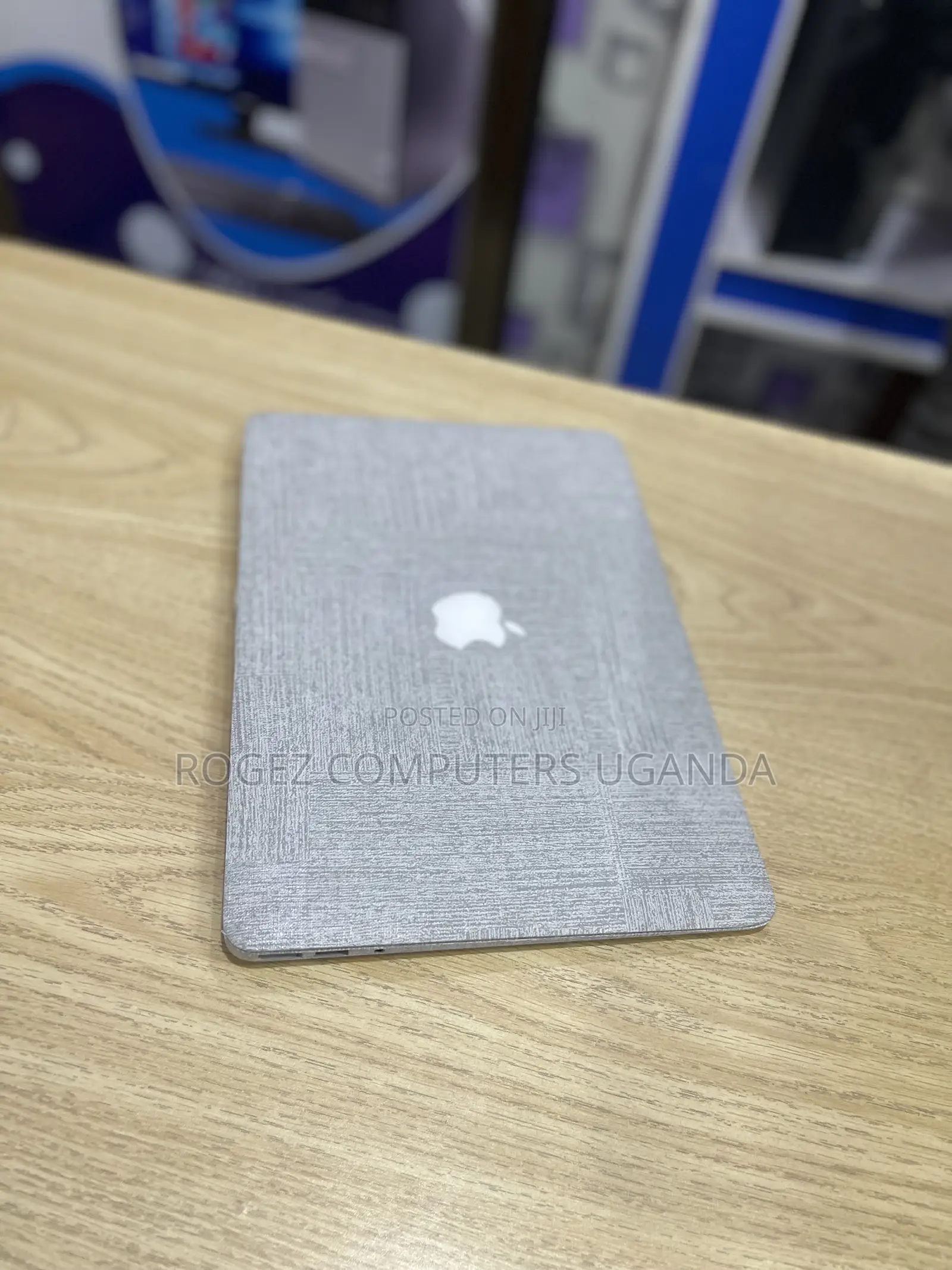 New Laptop Apple MacBook Air 8GB Intel Core I5 SSD 128GB