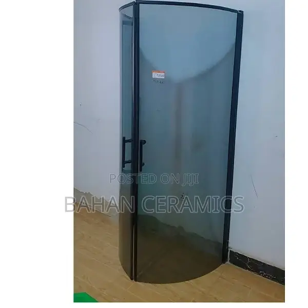 Black Shower Cabinets /Shower Rooms